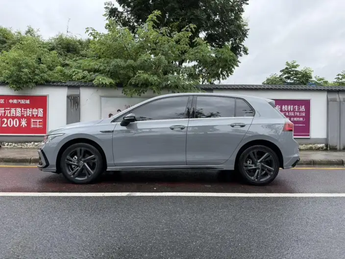 Volkswagen Golf 2023 Model 280TSI DSG R-Line Lite