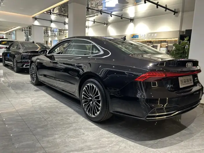 Audi A7 L 2025 Model 45 TFSI Luxury Model