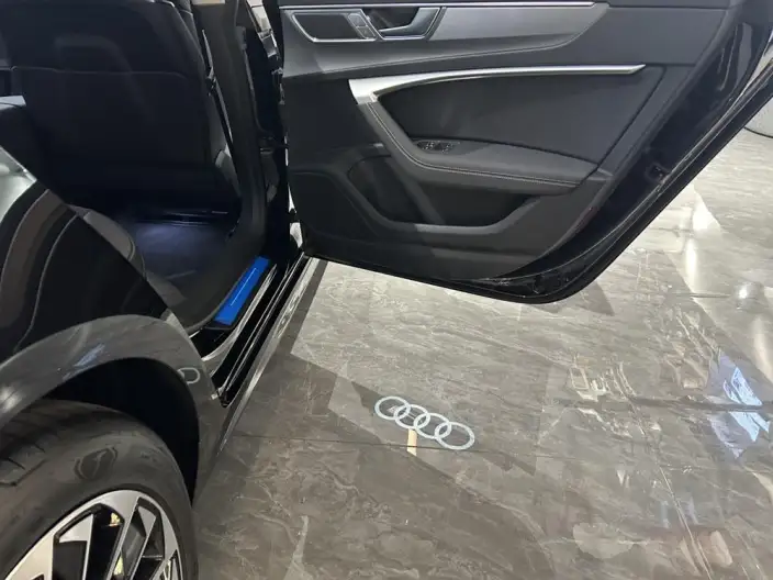 Audi A7 L 2025 Model 45 TFSI Luxury Model – фото 7
