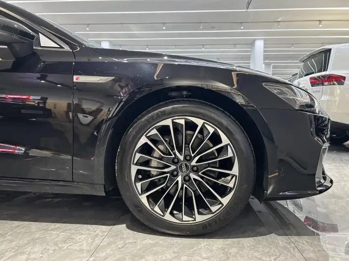 Audi A7 L 2025 Model 45 TFSI Luxury Model – фото 8