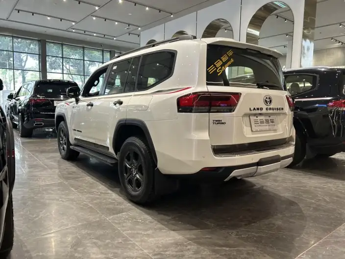 Land Cruiser （import 2025 Model 3.5T Automatic 4WD 7 seat Parallel Imported