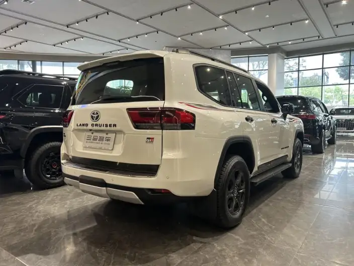 Land Cruiser (import 2025 Model 3.5T Automatic 4WD 7 seat Parallel Imported – фото 6