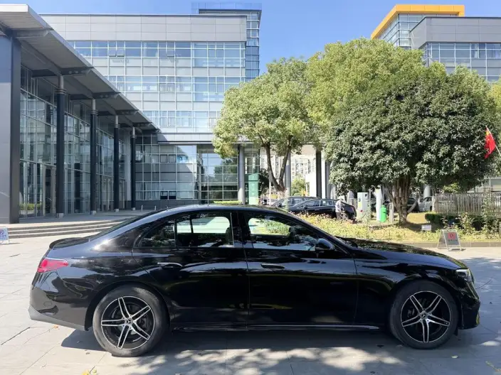 Mercedes-Benz E-Class Imported 2024 Model E 260 Sports Edition – фото 8