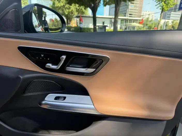 Mercedes-Benz E-Class Imported 2024 Model E 260 Sports Edition – фото 9