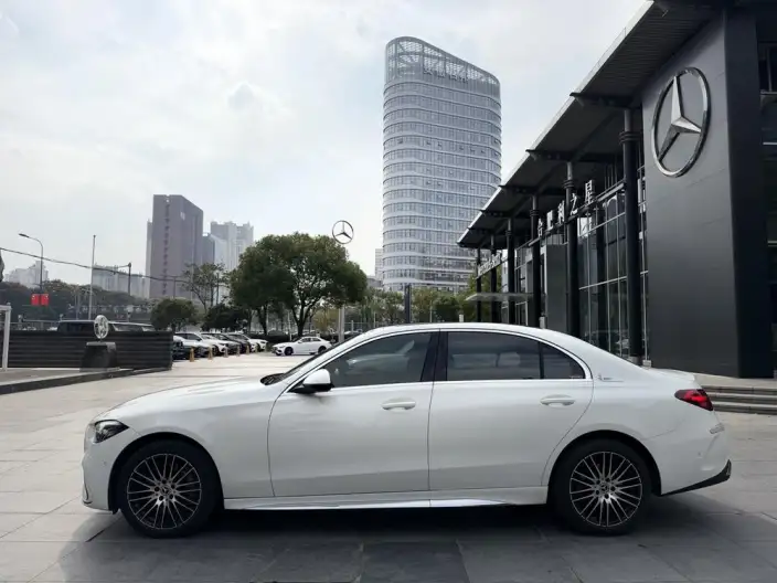 Mercedes-Benz C-Class 2024 Model Facelift II C 260 L Sports Edition