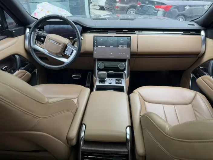 Range Rover 2023 Model 3.0 L6 400PS Shengshi VII seat Extended Edition – фото 6