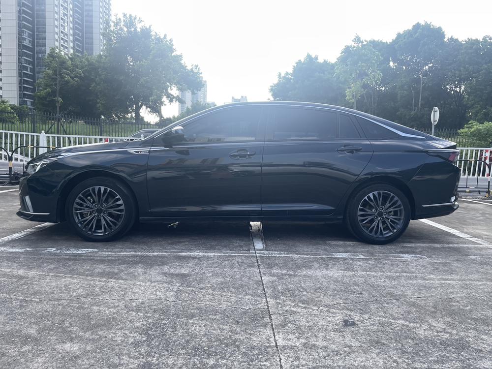 Yixuan MAX 2022 1.5T Super Cool Dad Edition – фото 4