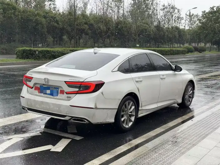 Honda Accord 2022 Model 260TURBO Deluxe Edition – фото 6