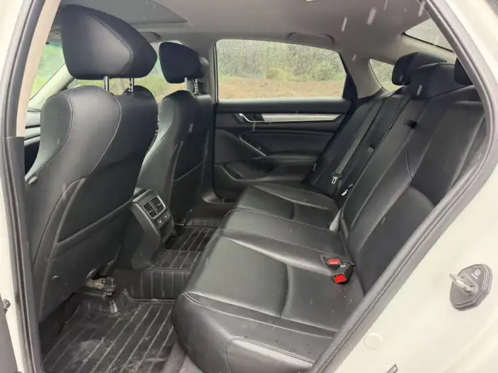 Honda Accord 2022 Model 260TURBO Deluxe Edition – фото 9