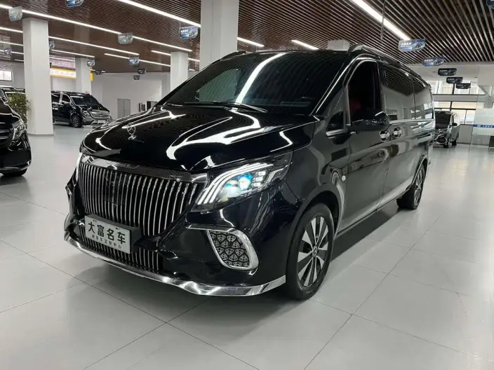 Viano 2023 Model 2.0T Business Edition 7 seat – фото 1