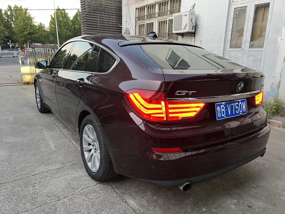 BMW 5 Series GT 2014 535i Leading – фото 10