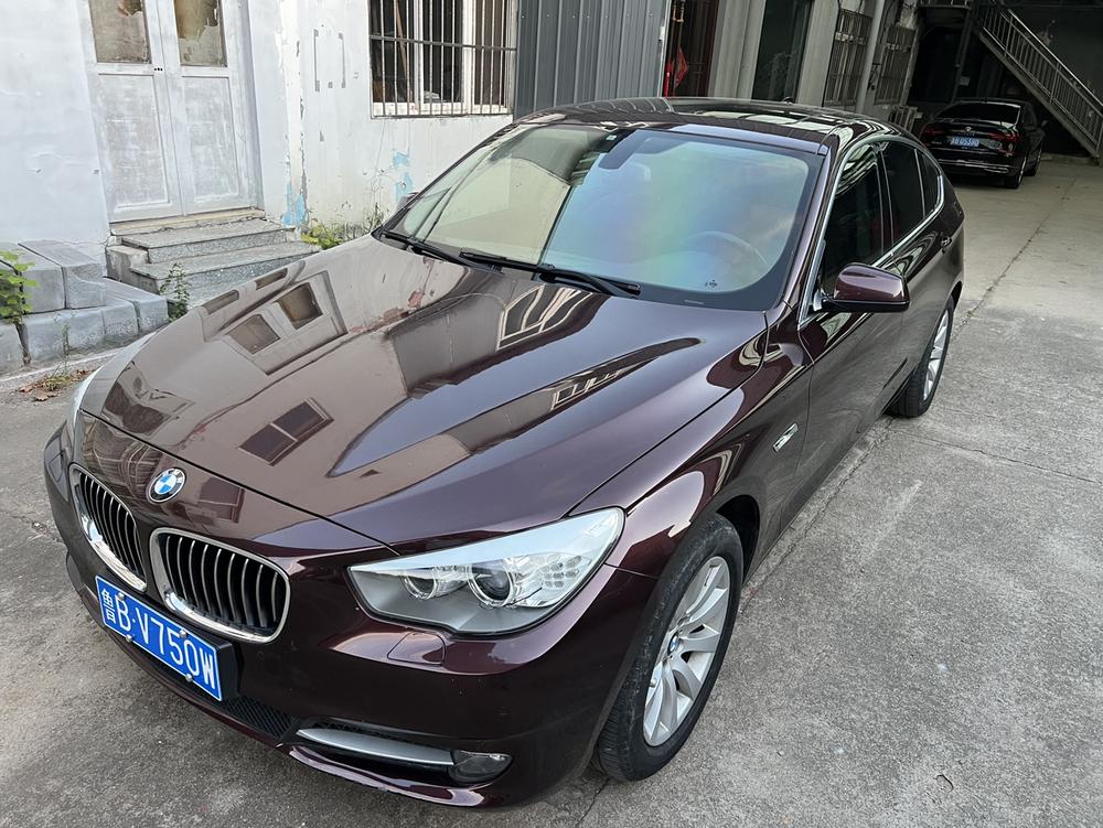 BMW 5 Series GT 2014 535i Leading – фото 11