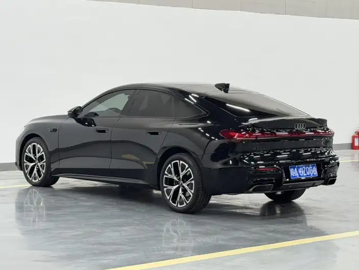 Audi A5 L Sportback 2026 Model 2.0TFSI 150kW Smart Edition Model – фото 4