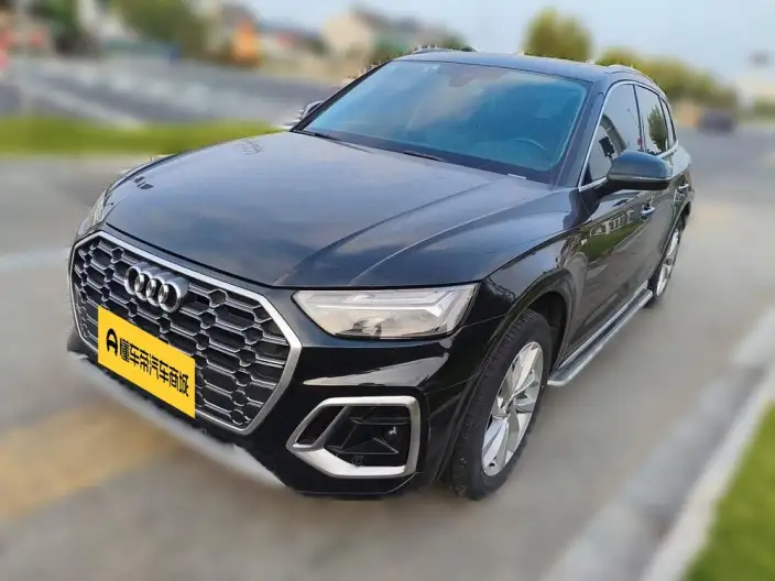 Audi Q5L 2022 Model 40T Luxury Dynamic Model – фото 1