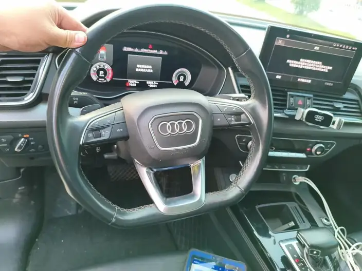 Audi Q5L 2022 Model 40T Luxury Dynamic Model – фото 7