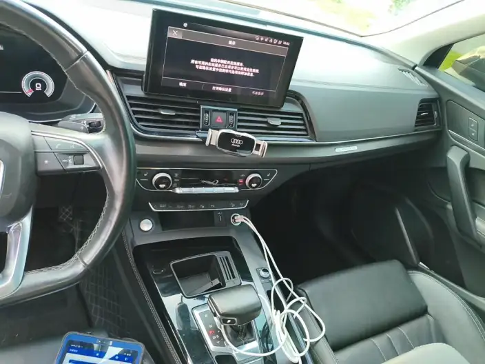 Audi Q5L 2022 Model 40T Luxury Dynamic Model – фото 8