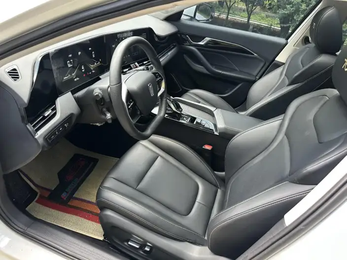 BESTUNE B70 2023 Model Third generation 1.5T Automatic Enjoy Edition Model 70th Anniversary Memorial Edition – фото 10
