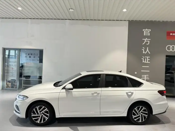Volkswagen Lavida 2024 Model 1.5L Automatic Manyi Edition – фото 3