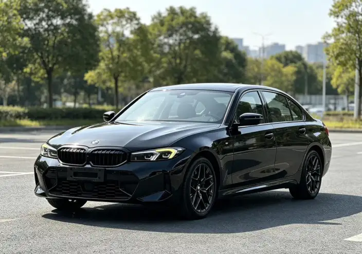BMW 3 Series 2025 Model 330Li M Sports Night Set – фото 1