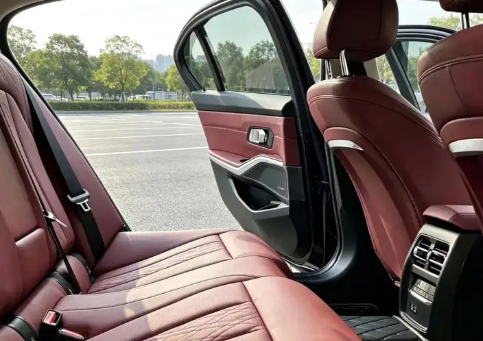 BMW 3 Series 2025 Model 330Li M Sports Night Set – фото 7