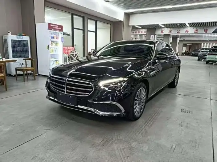Mercedes-Benz E-Class 2023 Model E 300 L Fashion Model sedan – фото 1