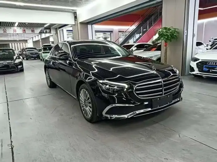 Mercedes-Benz E-Class 2023 Model E 300 L Fashion Model sedan – фото 3