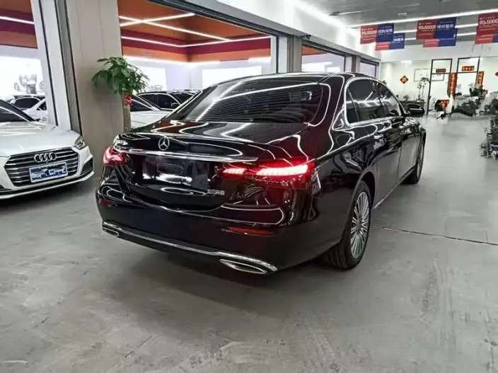 Mercedes-Benz E-Class 2023 Model E 300 L Fashion Model sedan – фото 6