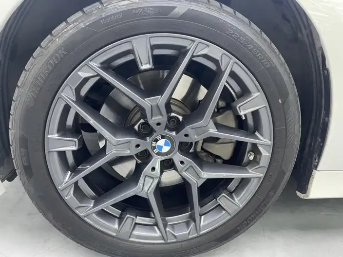 BMW 3 Series 2025 Model 330Li M Sports Night Set – фото 9