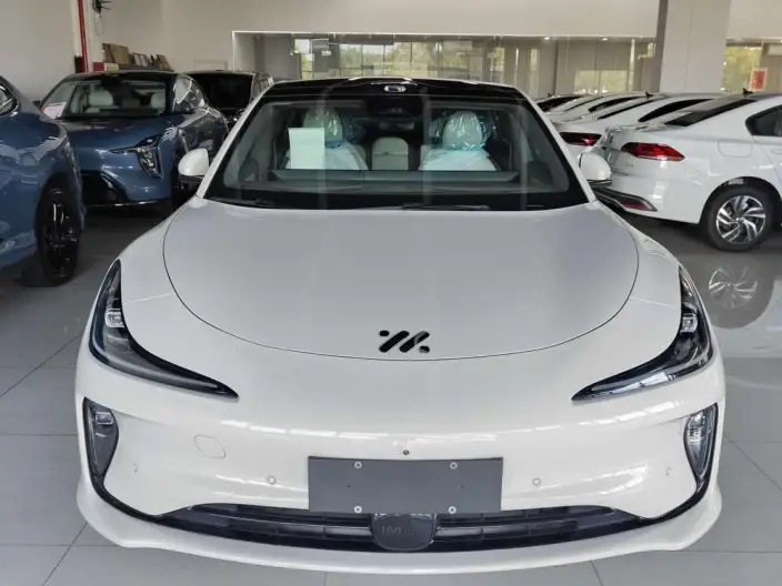 IM L6 2025 Model Max+ 74kWh – фото 2