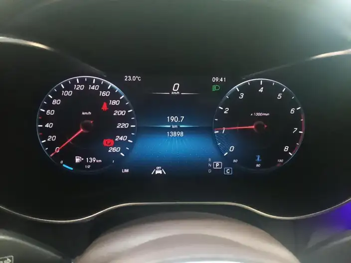 Mercedes-Benz GLC 2022 Model GLC 300 L 4MATIC Dynamic Model Collector Edition – фото 7