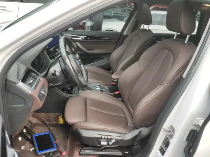 BMW X1 2022 Model sDrive25Li Leading Model – фото 10