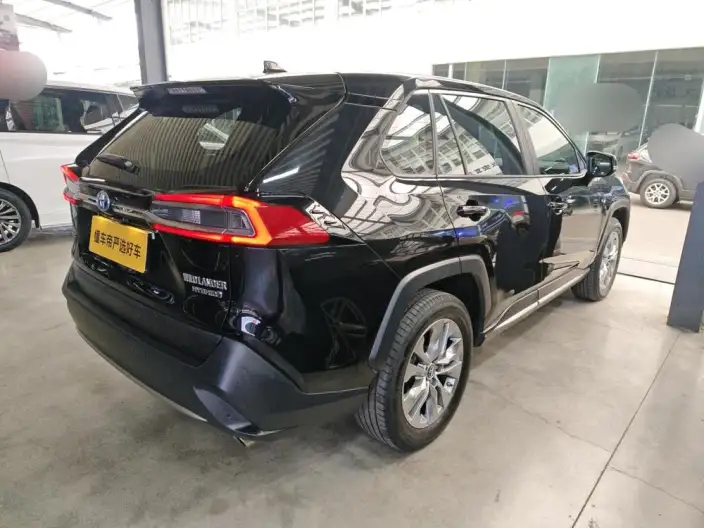 Toyota Wildlander 2022 Model Hybrid 2.5L 4WD Luxury PLUS Edition – фото 4