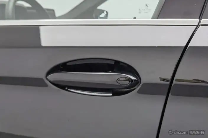 BMW 5 Series 2023 Model 530Li Leading Model M Sports Set – фото 9