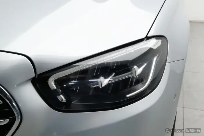 Mercedes-Benz E-Class 2022 Model Facelift II E 260 L sedan – фото 7