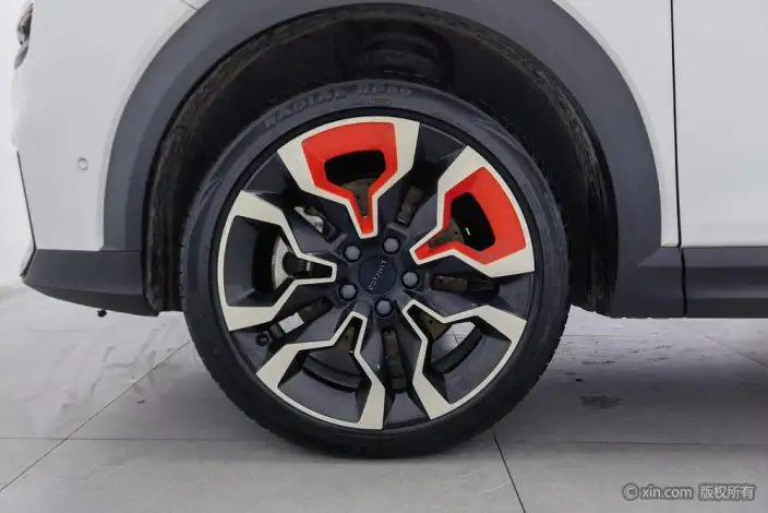 Lynk & Co 06 2020 Model 1.5T Shine Halo – фото 9