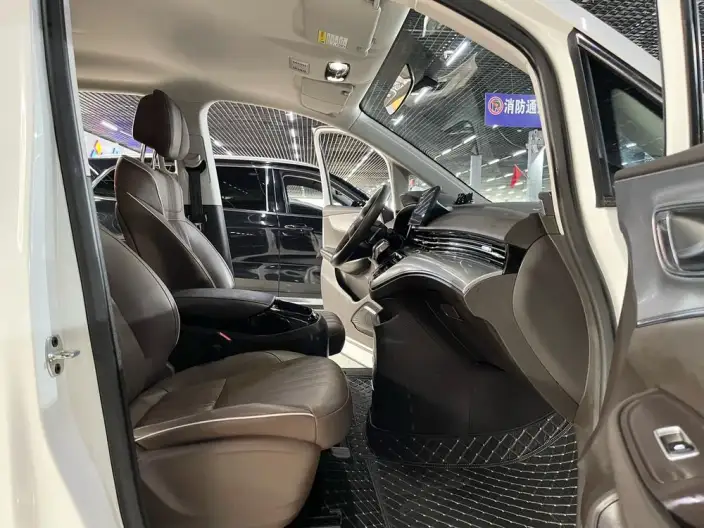 Roewe iMAX8 2023 Model 400TGI Comfort Edition – фото 7