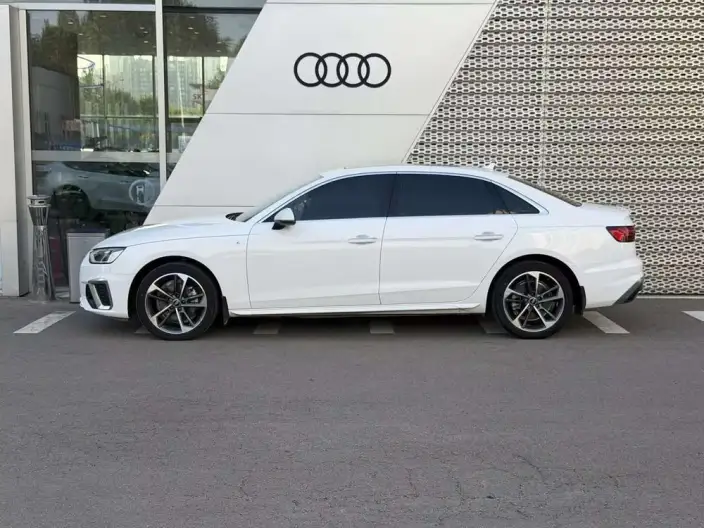 Audi A4 L 2024 Model 40 TFSI Fashion Dynamic Model – фото 3