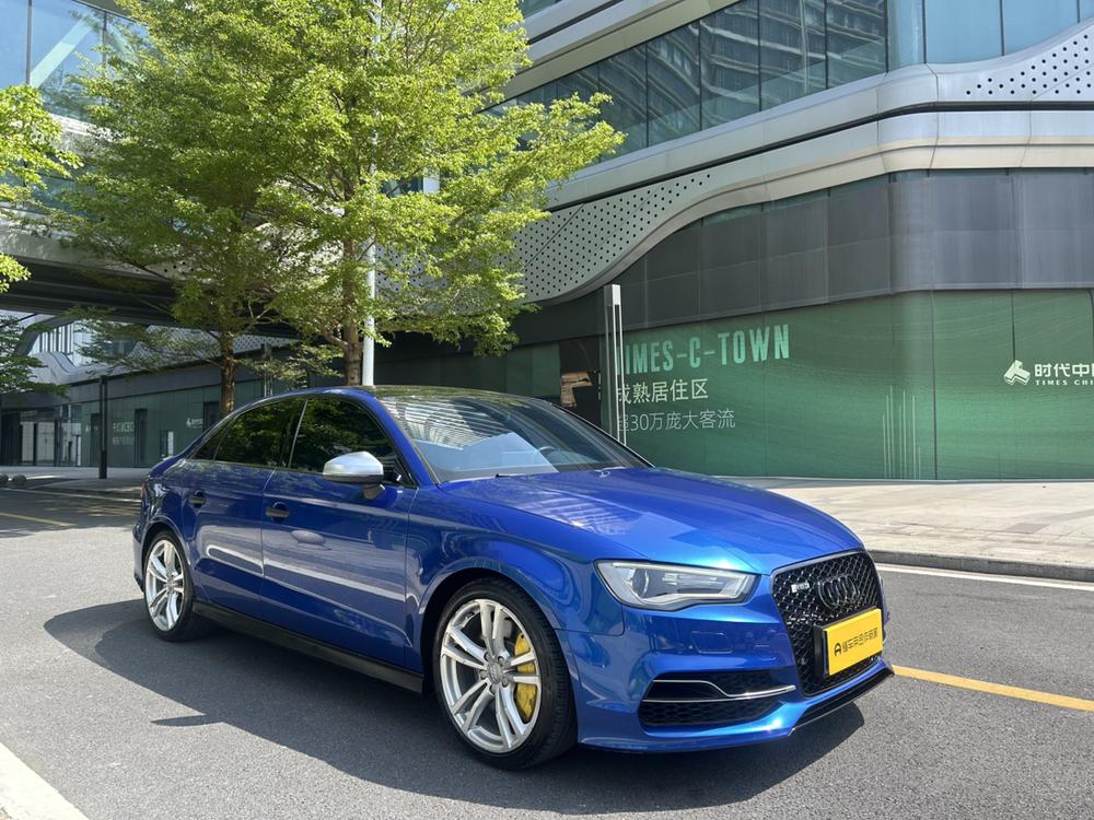 Audi S3 2015 модификация S3 2.0T Limousine – фото 3