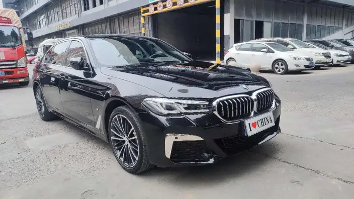 BMW 5 Series 2023 Model Facelift 530Li Leading Model M Sports Set – фото 9