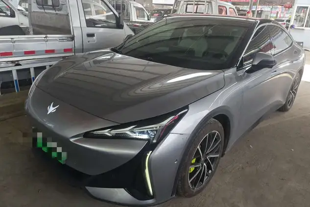Arcfox α-S 5 2024 Model 708MAX 200kW