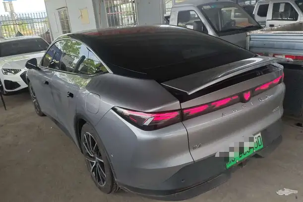 Arcfox α-S 5 2024 Model 708MAX 200kW