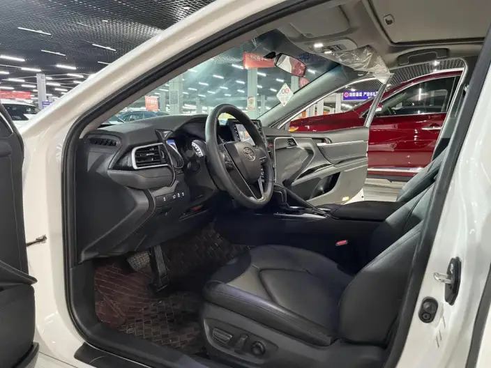 Toyota Camry 2023 Model 2.0GVP Leading version – фото 8