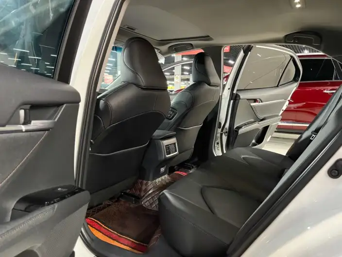 Toyota Camry 2023 Model 2.0GVP Leading version – фото 9