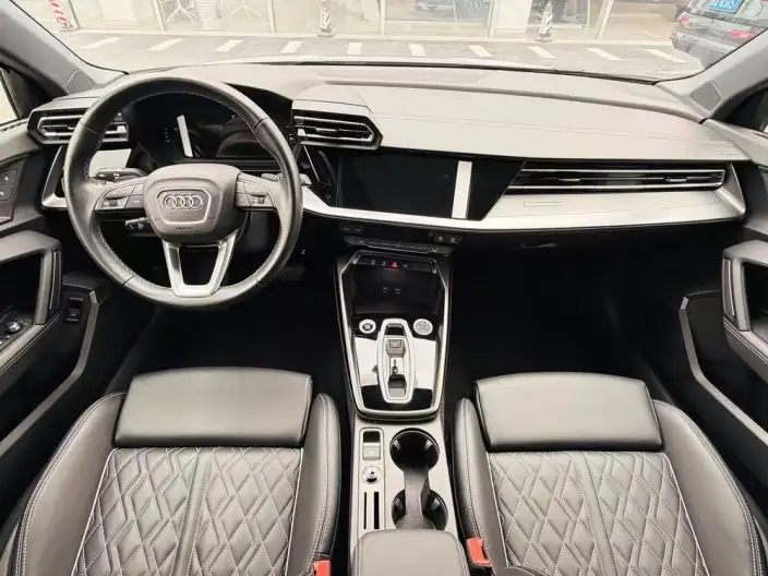 Audi A3 2025 Model A3L Limousine 35 TFSI Continental Flying Spur Exclusive Model – фото 7