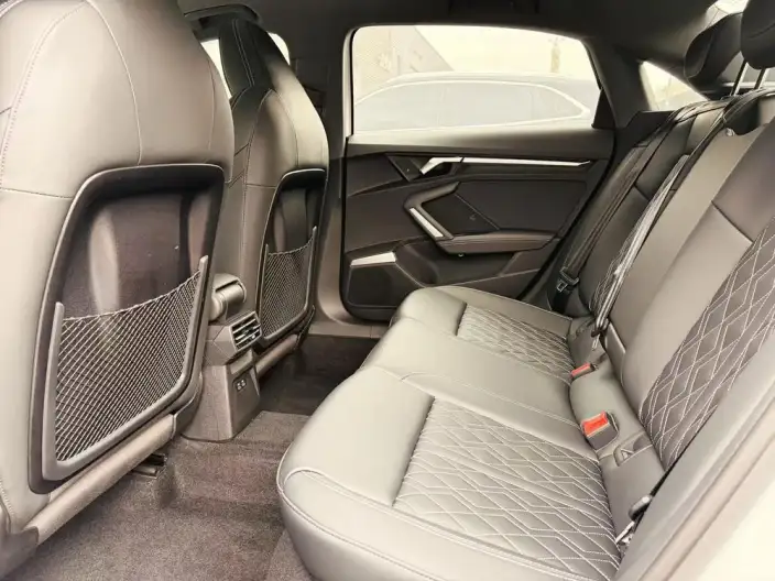 Audi A3 2025 Model A3L Limousine 35 TFSI Continental Flying Spur Exclusive Model – фото 9