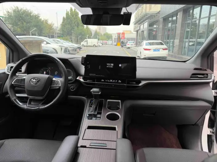 Granvia 2024 Model Intelligent Hybrid 2.5L 4WD Noble PLUS Edition – фото 7