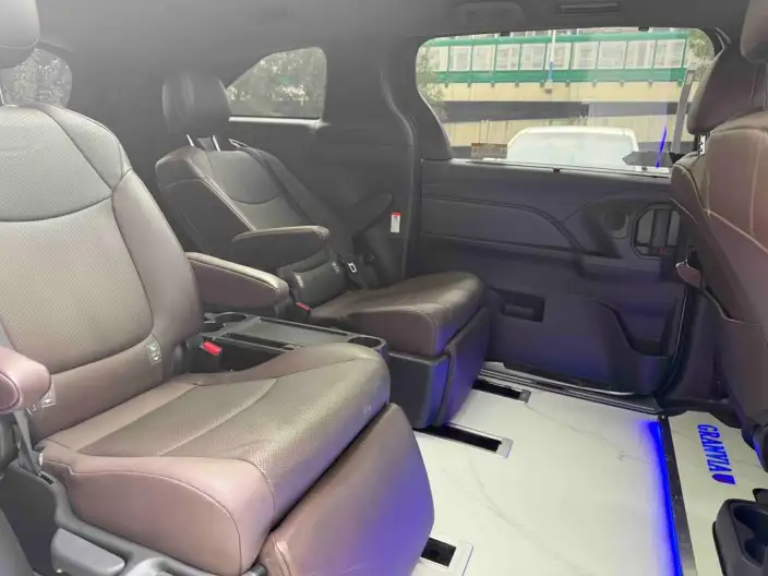 Granvia 2024 Model Intelligent Hybrid 2.5L 4WD Noble PLUS Edition – фото 9
