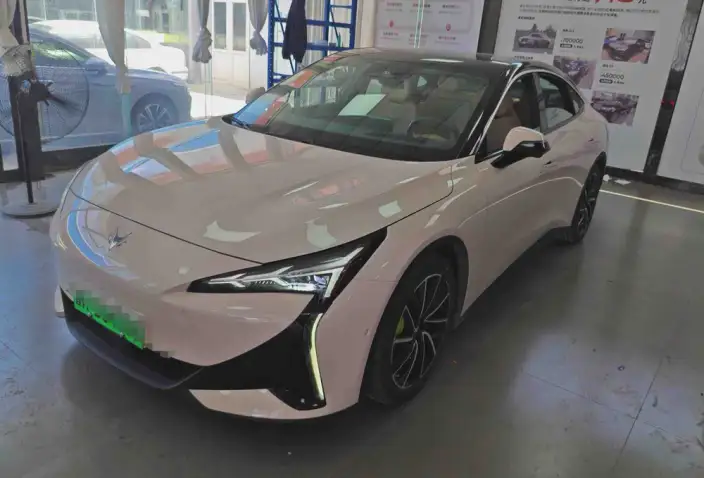 Arcfox α-S 5 2024 Model 560MAX 185kW