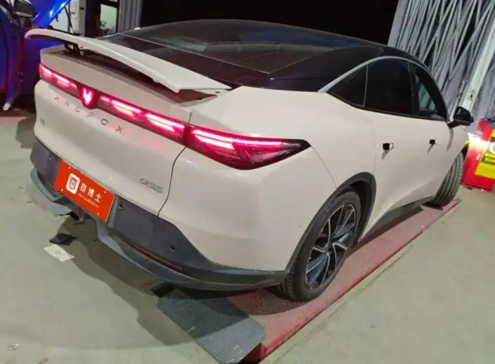 Arcfox α-S 5 2024 Model 560MAX 185kW – фото 7