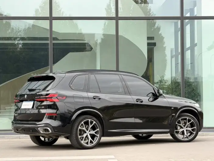 BMW X5 2025 Model xDrive30Li Exclusive Model M Sports Night Set – фото 5